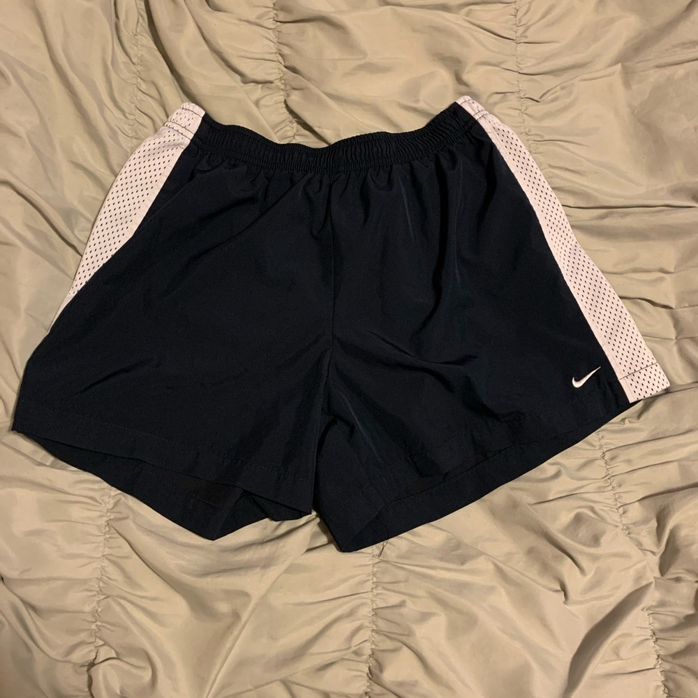☆ navy nike shorts ☆